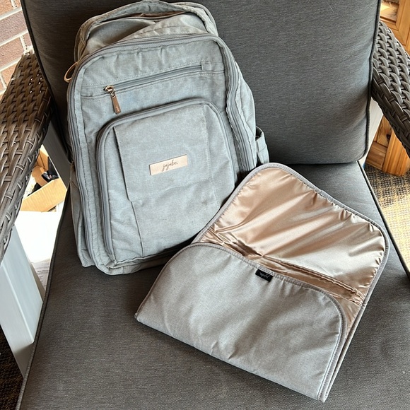 JuJuBe BRB diaper bag🌼 - Picture 8 of 8